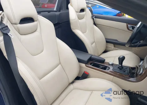 2015 Mercedes-Benz Slk 250 z USA, uszkodzony, nr VIN WDDPK4HA9FF100610